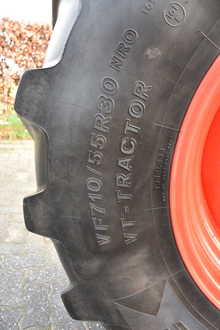 Bridgestone 710/55R30 banden zonder velg