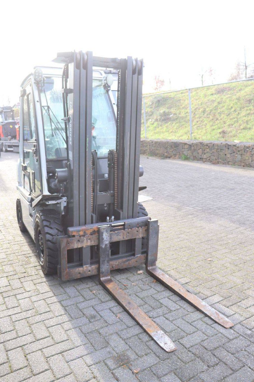 Gabelstapler Nissan U1D2A25LQ LPG 2500kg 4,5m 2013