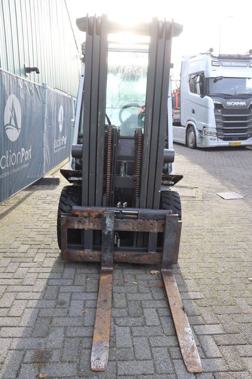 Gabelstapler Nissan U1D2A25LQ LPG 2500kg 4,5m 2013
