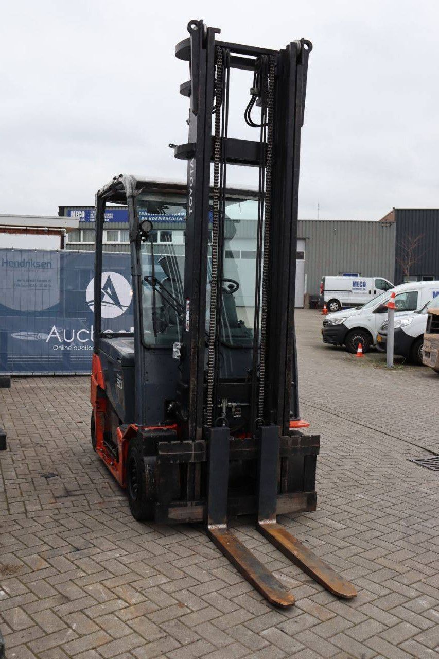 Toyota 8FBMT-30 Electric Forklift 3000kg 4.5m 2017
