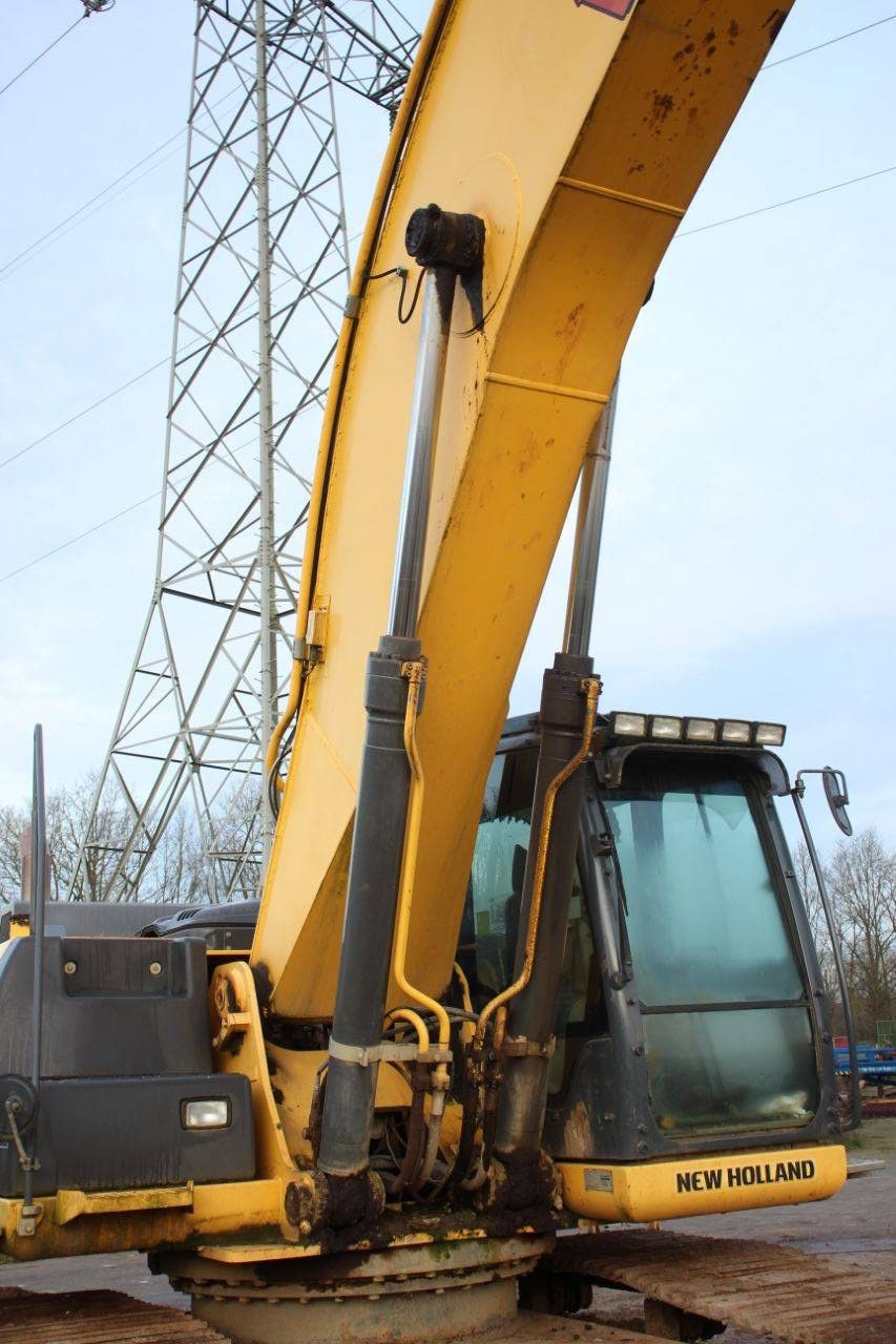 New Holland Kobelco E 385C Diesel-Raupenbagger 2012