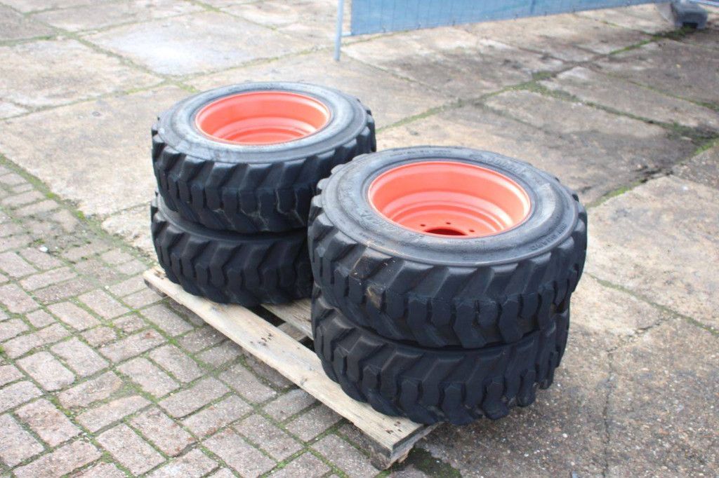 Skid steer loader Bobcat S130 Diesel 2013