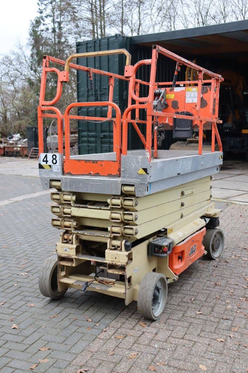 JLG 3246ES Electric Scissor Lift 11m
