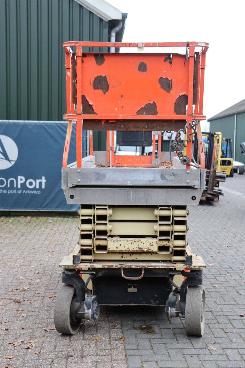 JLG 3246ES Electric Scissor Lift 11m