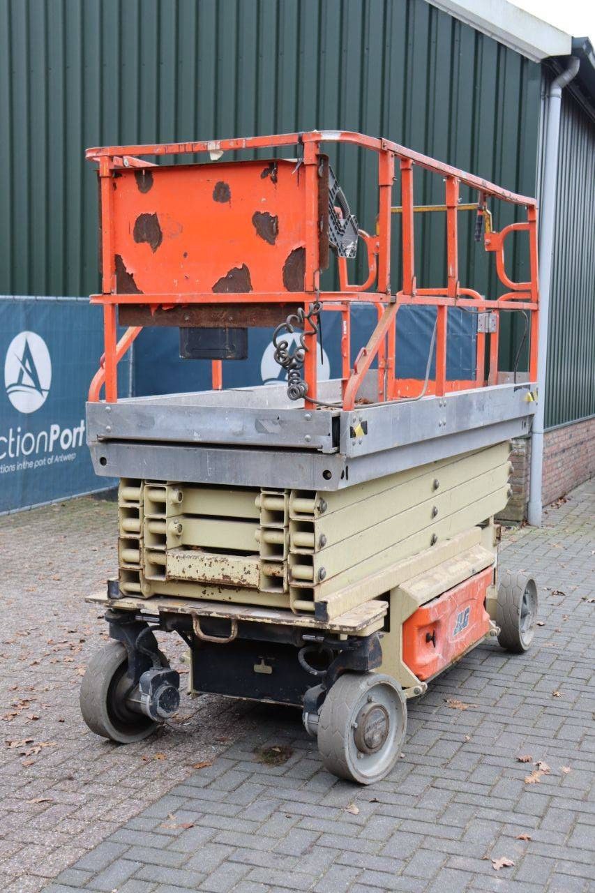 JLG 3246ES Electric Scissor Lift 11m