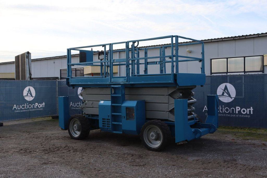 Scherenarbeitsbühne Genie GS-4390 Diesel 15,11 m 2003