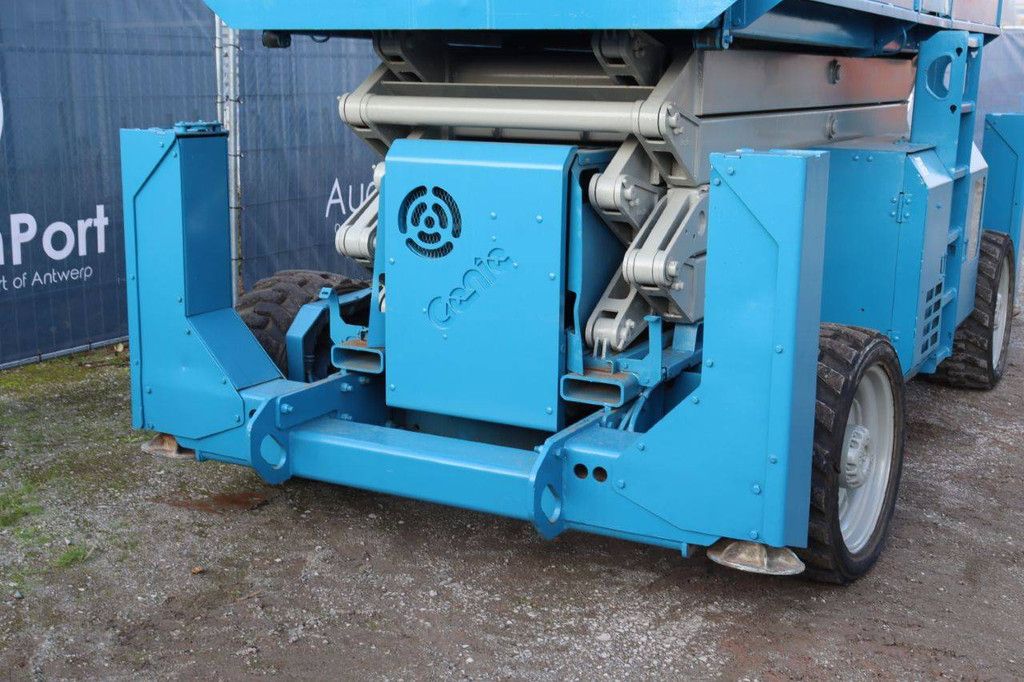 Scherenarbeitsbühne Genie GS-4390 Diesel 15,11 m 2003