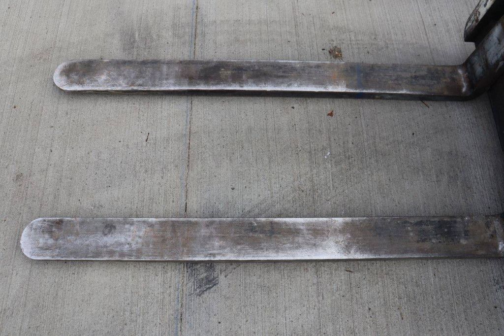 Forklift Nissan P1B2 Electric 2000kg 3.0m 2007