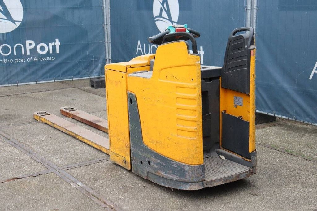 Pallet truck Jungheinrich ERE 225 Electric 2500kg 2016