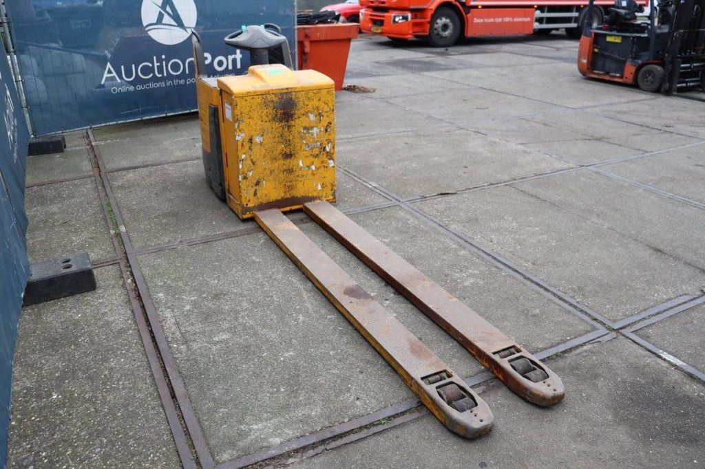 Pallet truck Jungheinrich ERE 225 Electric 2500kg 2016