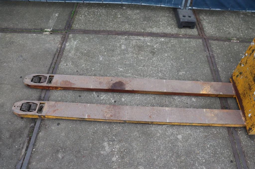 Pallet truck Jungheinrich ERE 225 Electric 2500kg 2016