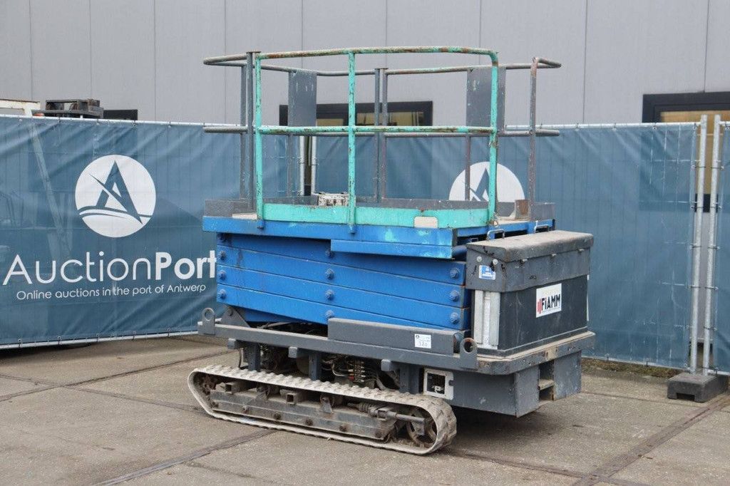 Scissor lift electric