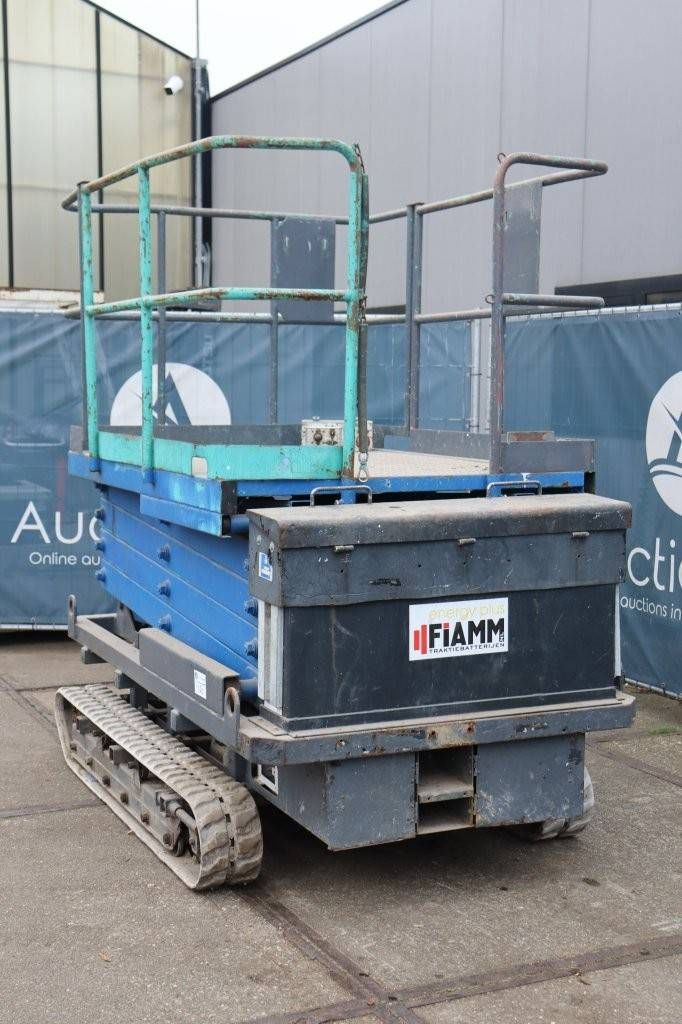 Scissor lift electric