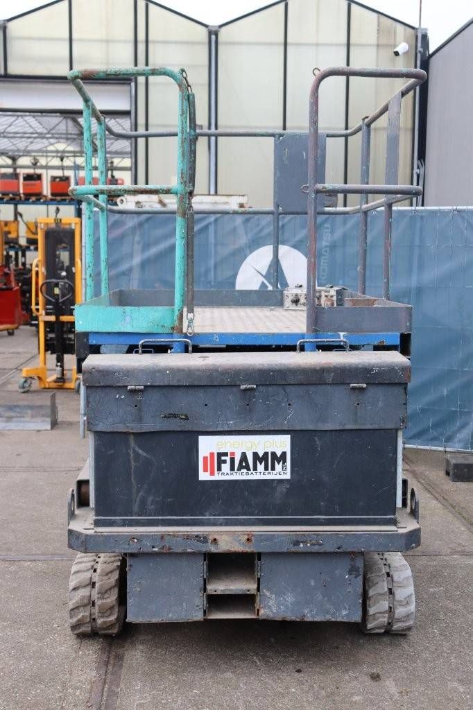 Scissor lift electric