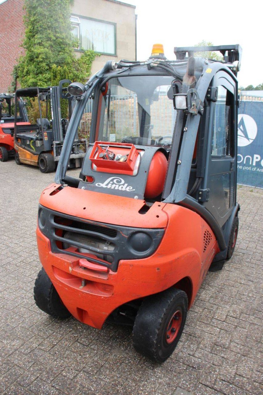 Gabelstapler Linde H25T-01 LPG 2500kg 7m 2010