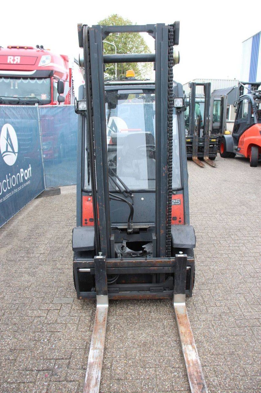 Gabelstapler Linde H25T-01 LPG 2500kg 7m 2010
