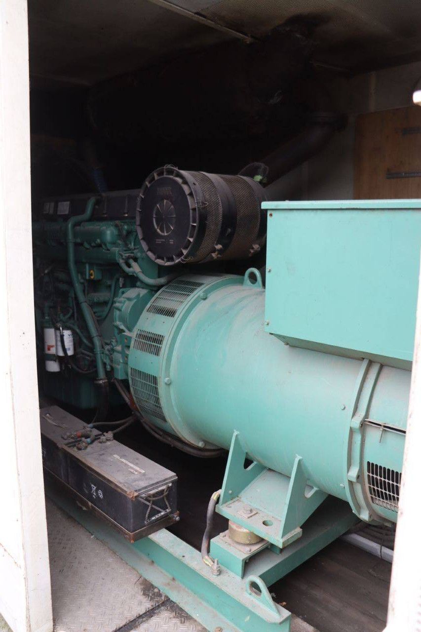 Container mit Generator Volvo Penta TAD 1642 GE 800kVA 2016