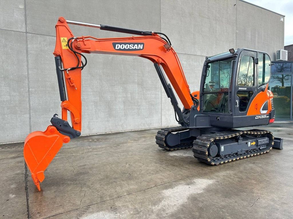 Doosan DX55-9C Diesel-Midi-Bagger 2018