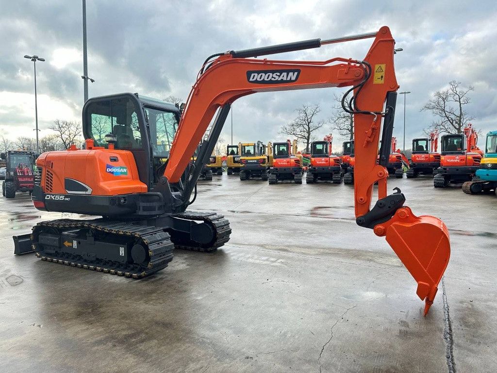 Doosan DX55-9C Diesel-Midi-Bagger 2018