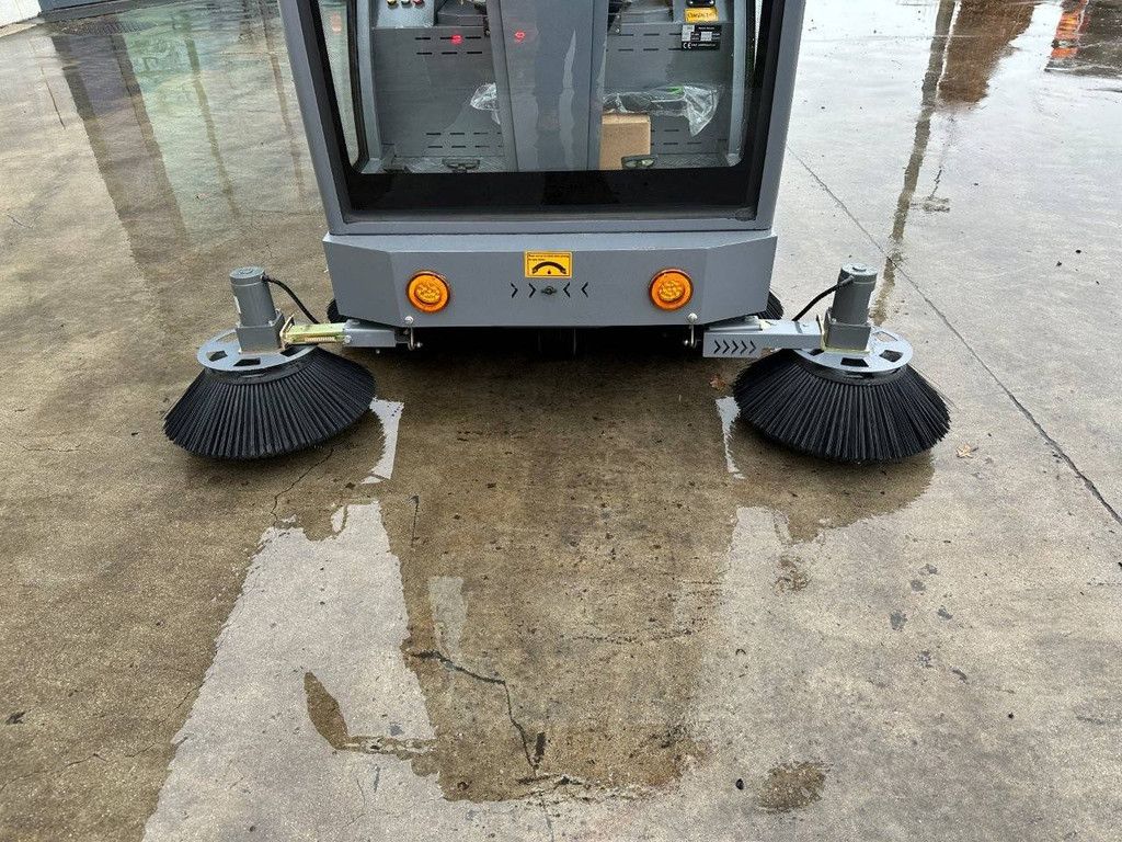 Sweeper OKG DY2000 Electric 2025 New