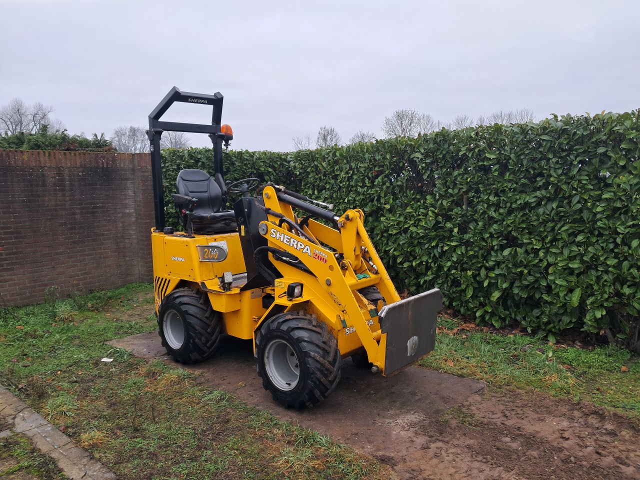 Sherpa 200 / Mini shovel / Loader / Kubota / Kniklader / Knikmop