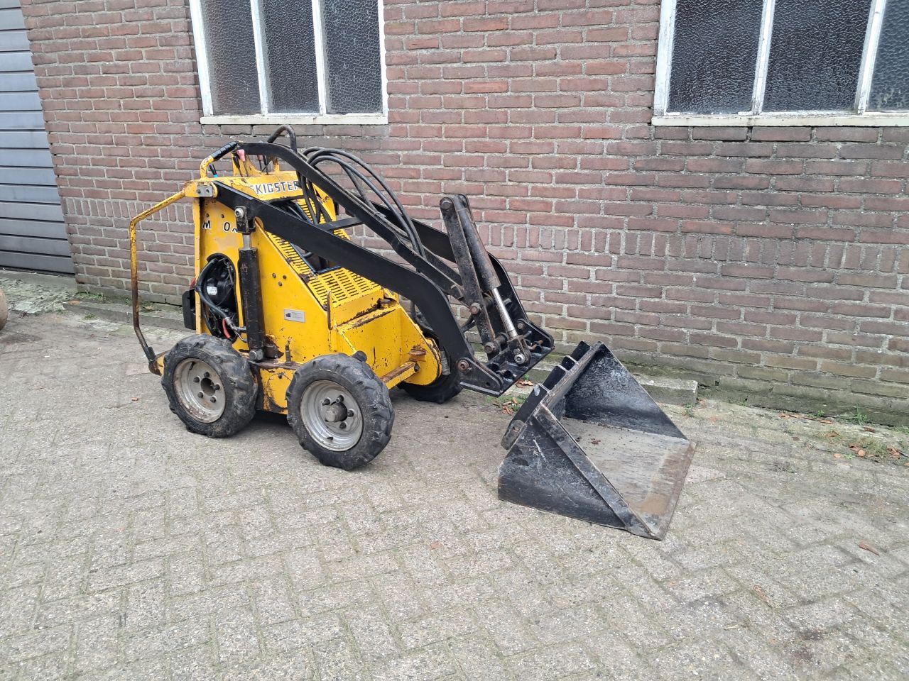 Skidster M10X / Smal / Honda / Giant / Mini Shovel / Loader