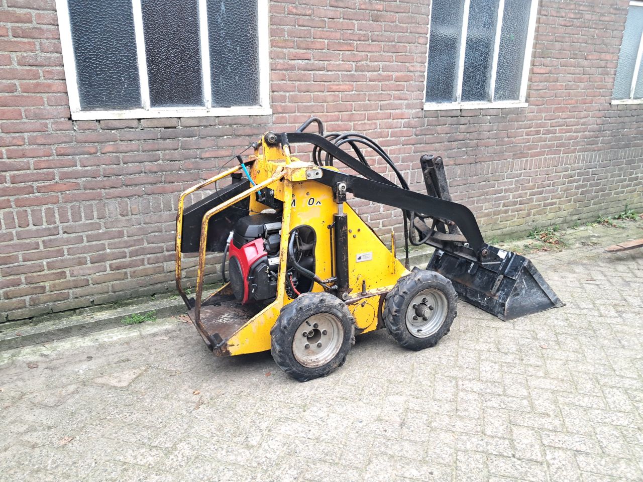 Skidster M10X / Smal / Honda / Giant / Mini Shovel / Loader