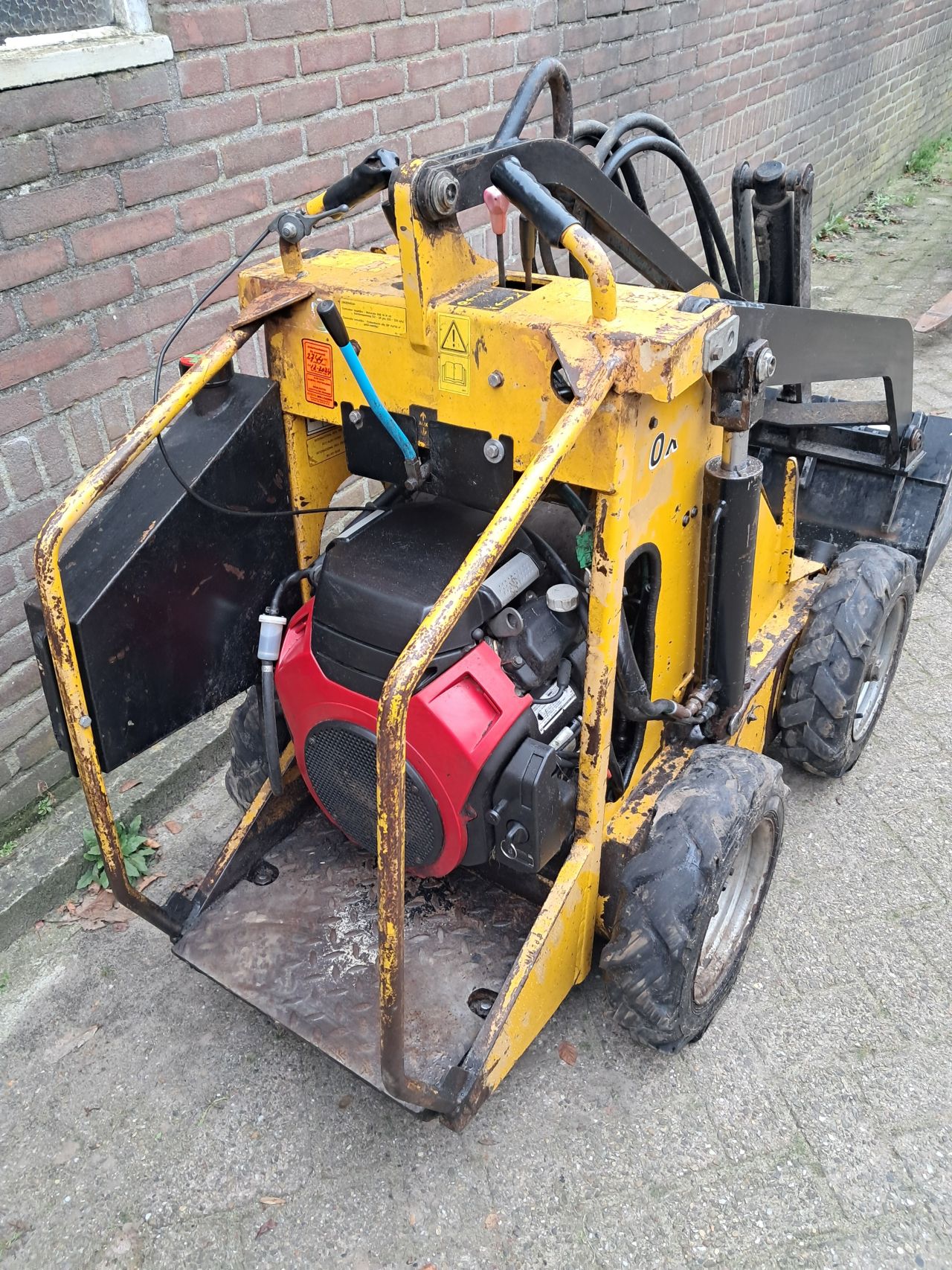 Skidster M10X / Smal / Honda / Giant / Mini Shovel / Loader