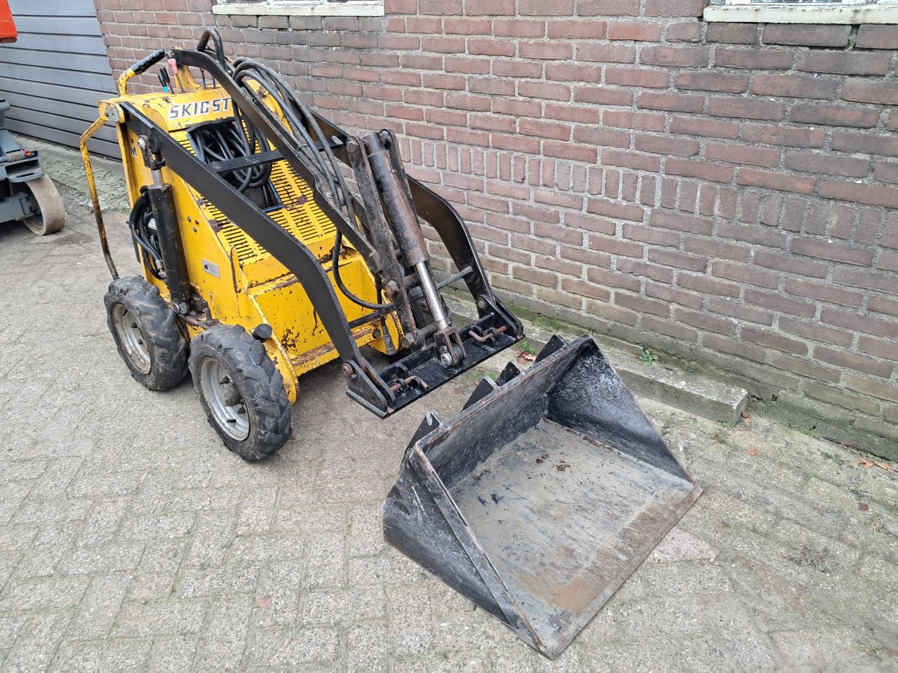 Skidster M10X / Smal / Honda / Giant / Mini Shovel / Loader