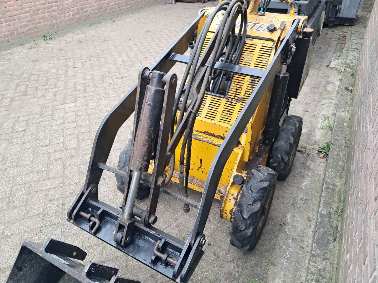 Skidster M10X / Smal / Honda / Giant / Mini Shovel / Loader