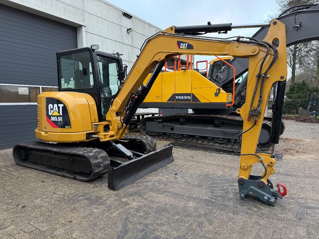 Caterpillar 305.5E One Bucket