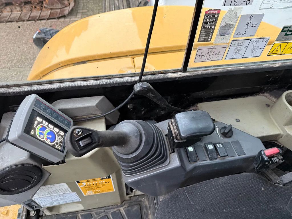 Caterpillar 305.5E One Bucket