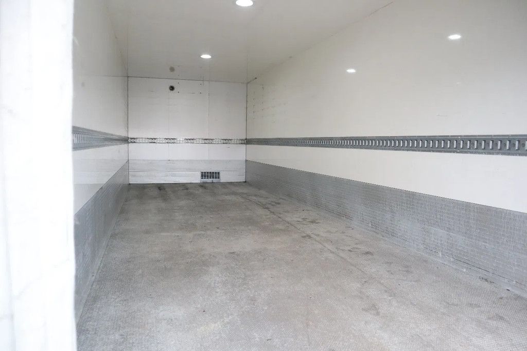 Volvo FL 240 | 4X2 | TAILLIFT | HEATED BOX | 12 TON | EURO 6