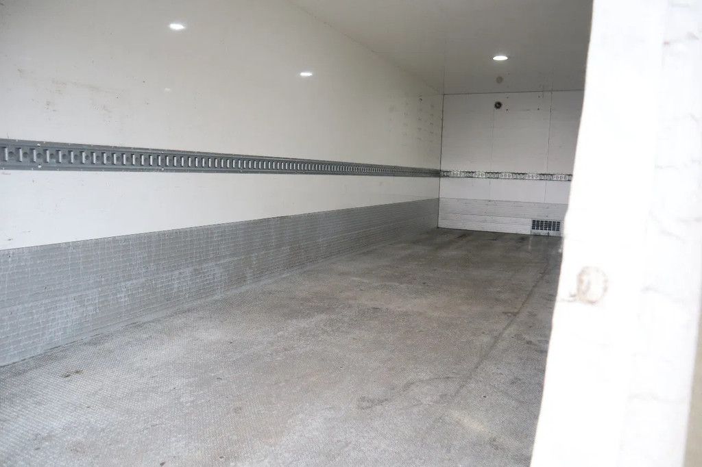 Volvo FL 240 | 4X2 | TAILLIFT | HEATED BOX | 12 TON | EURO 6