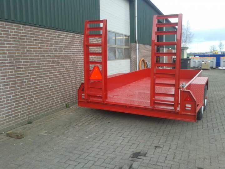 Inrijtransporter equipment trailer