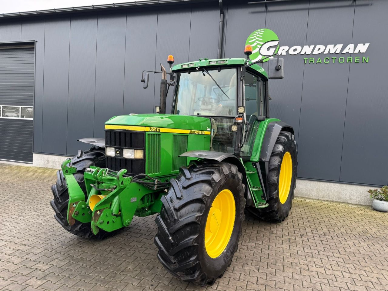 John Deere 6910 PQ