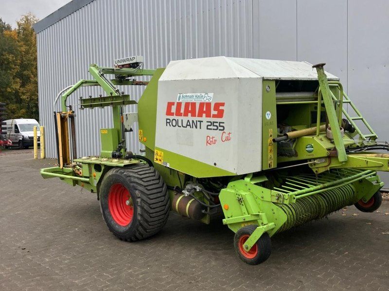 Claas Rollant 255