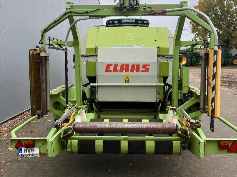 Claas Rollant 255