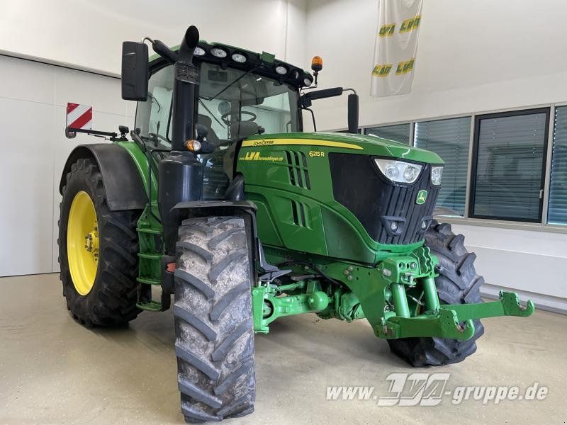 John Deere 6215R