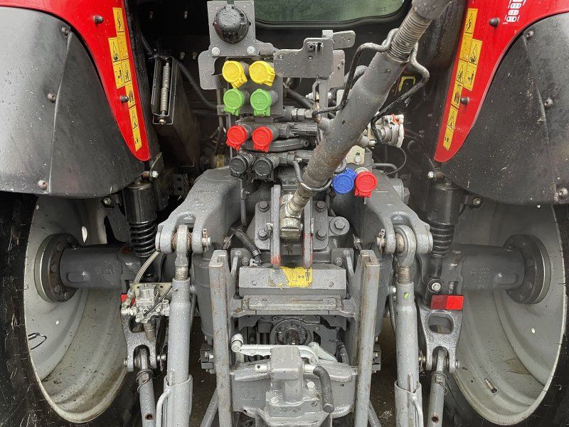 Massey Ferguson 5710 SL Dyna-6 Efficient