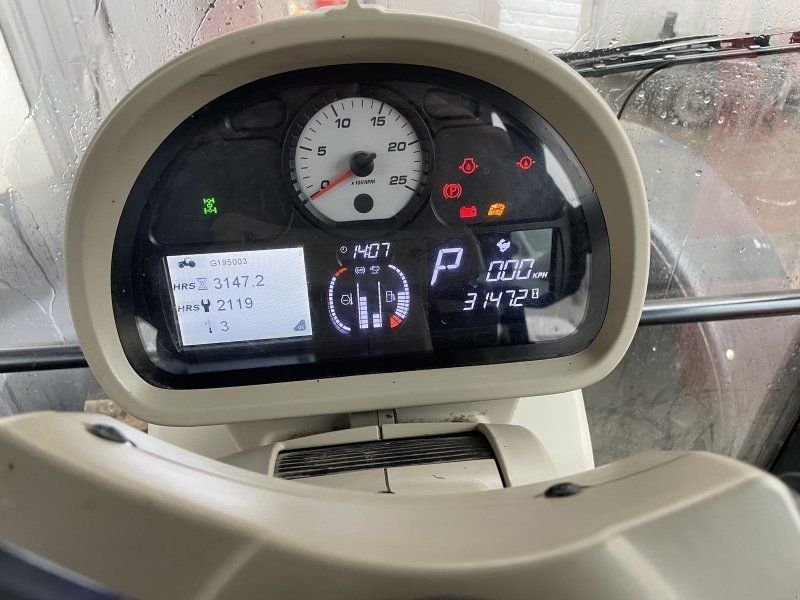 Massey Ferguson 5710 SL Dyna-6 Efficient