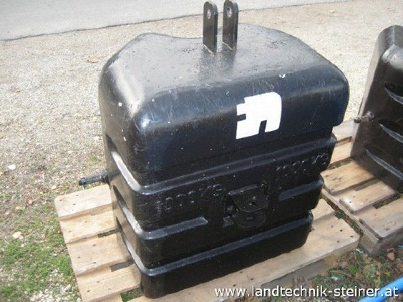 Massey Ferguson Beton  1000 kg