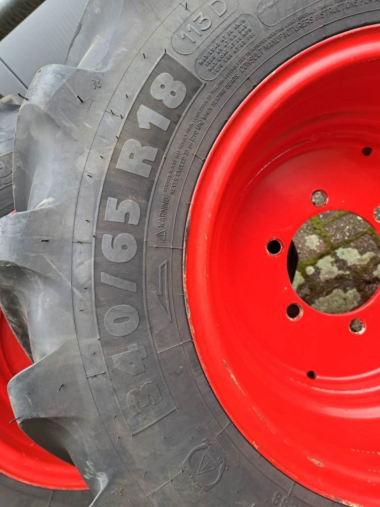 Mitas + Michelin 480/65R28 Mitas + 340/65R18 Michelin