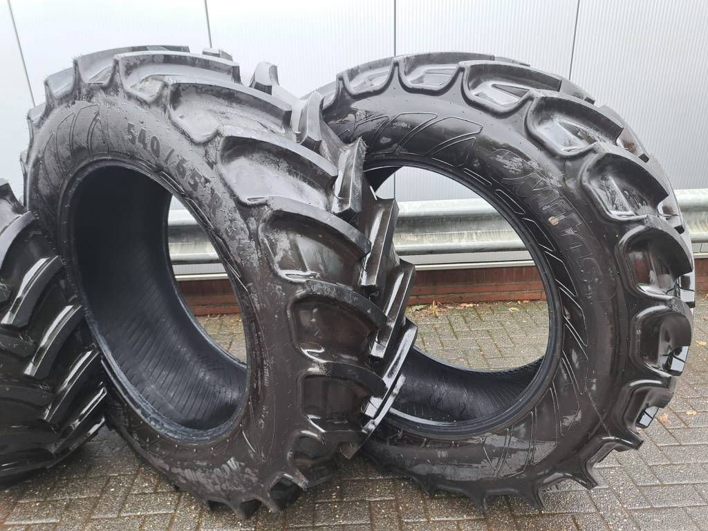 Mitas 540/65R38 + 440/65R28