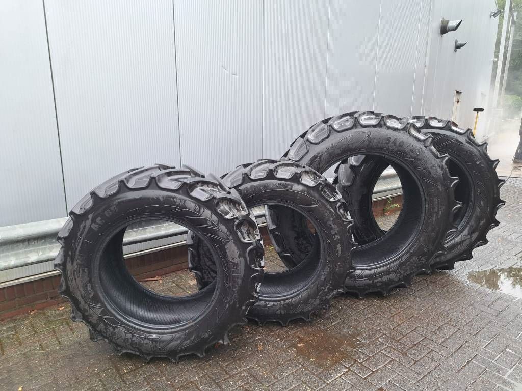 Mitas 540/65R38 + 440/65R28