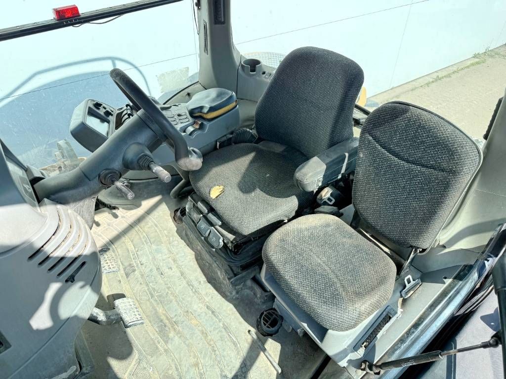 CAT Challenger MT865B - German Machine / Front Blade