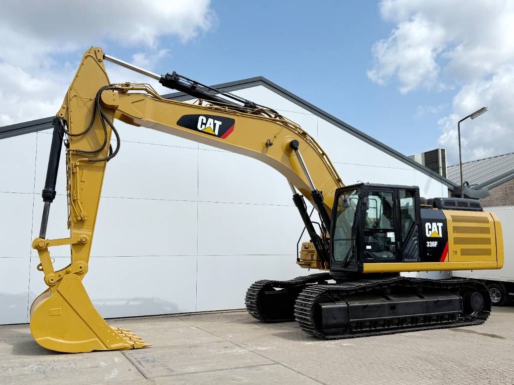 CAT 336FLN - Automatic Greasing / Backup Camera