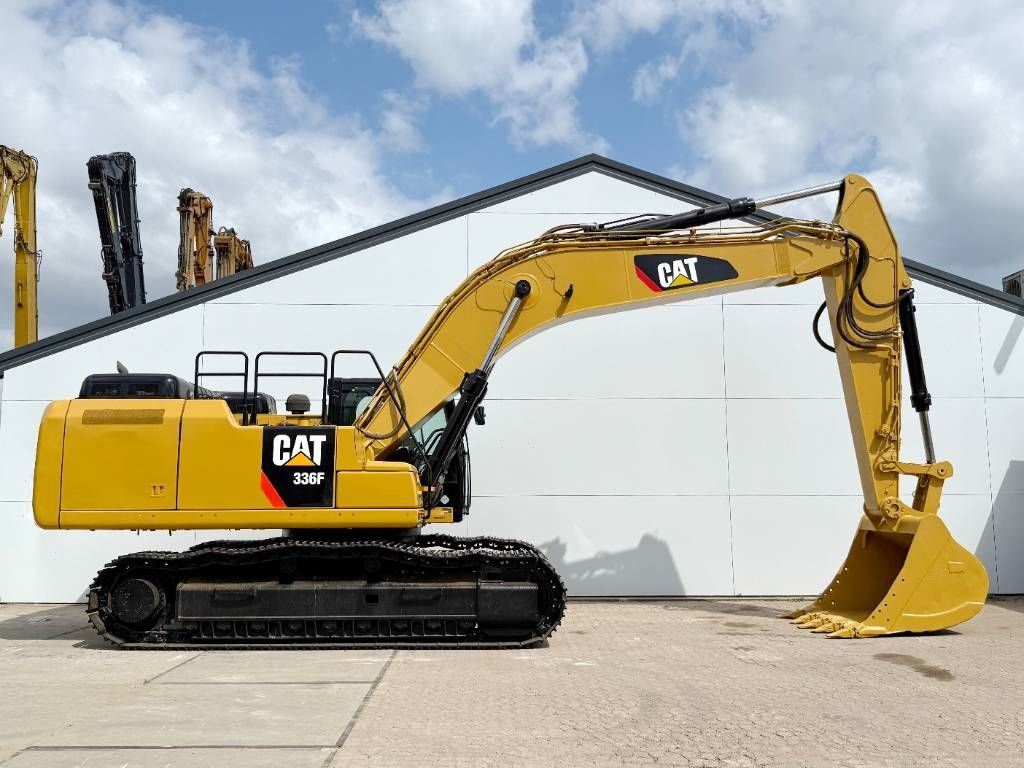 CAT 336FLN - Automatic Greasing / Backup Camera