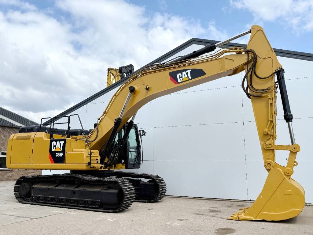 CAT 336FLN - Automatic Greasing / Backup Camera