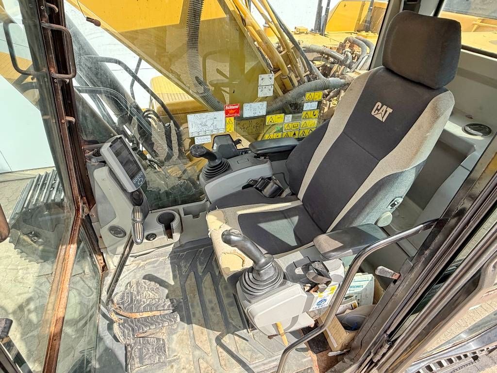 CAT 336FLN - Automatic Greasing / Backup Camera